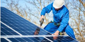 Installation Maintenance Panneaux Solaires Photovoltaïques à Chenex